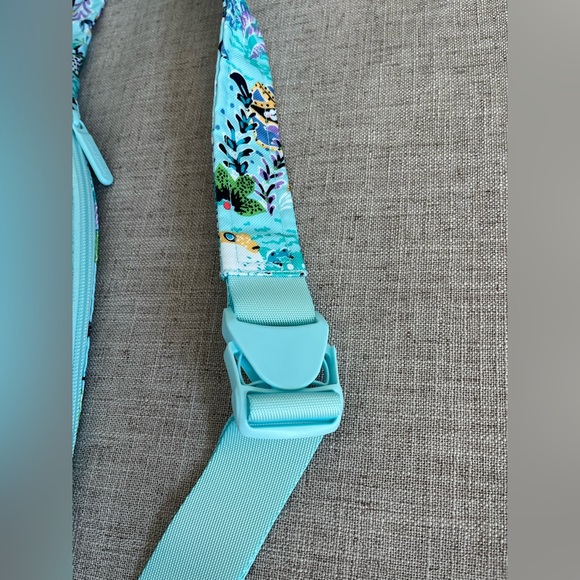 VERA BRADLEY ESSENTIAL SLING BACKPACK BAG ANTILLES TREASURE FISH Sea Ocean Aqua - Picture 13 of 16